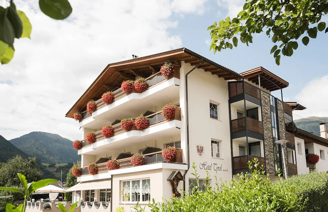 Hotel Tyrol-1
