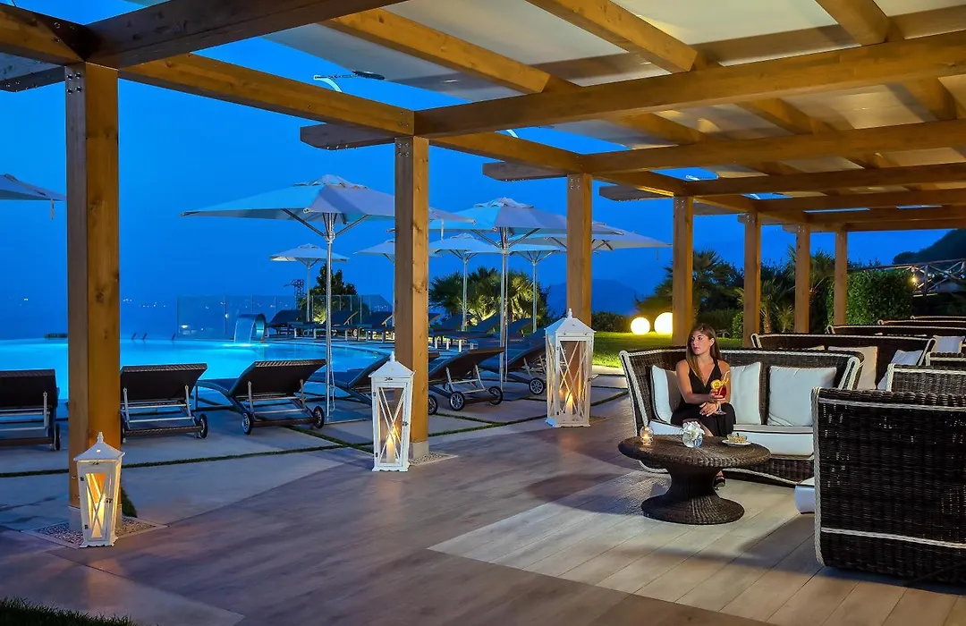Grand Hotel Due Golfi-1