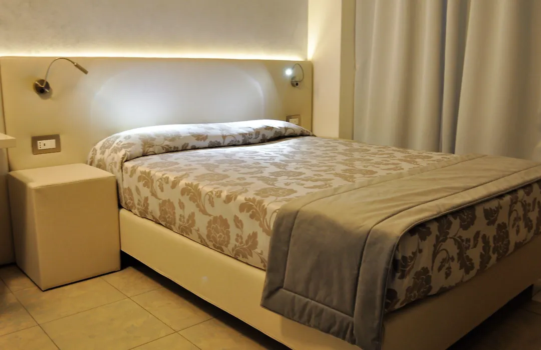 Hotel Garibaldi-1