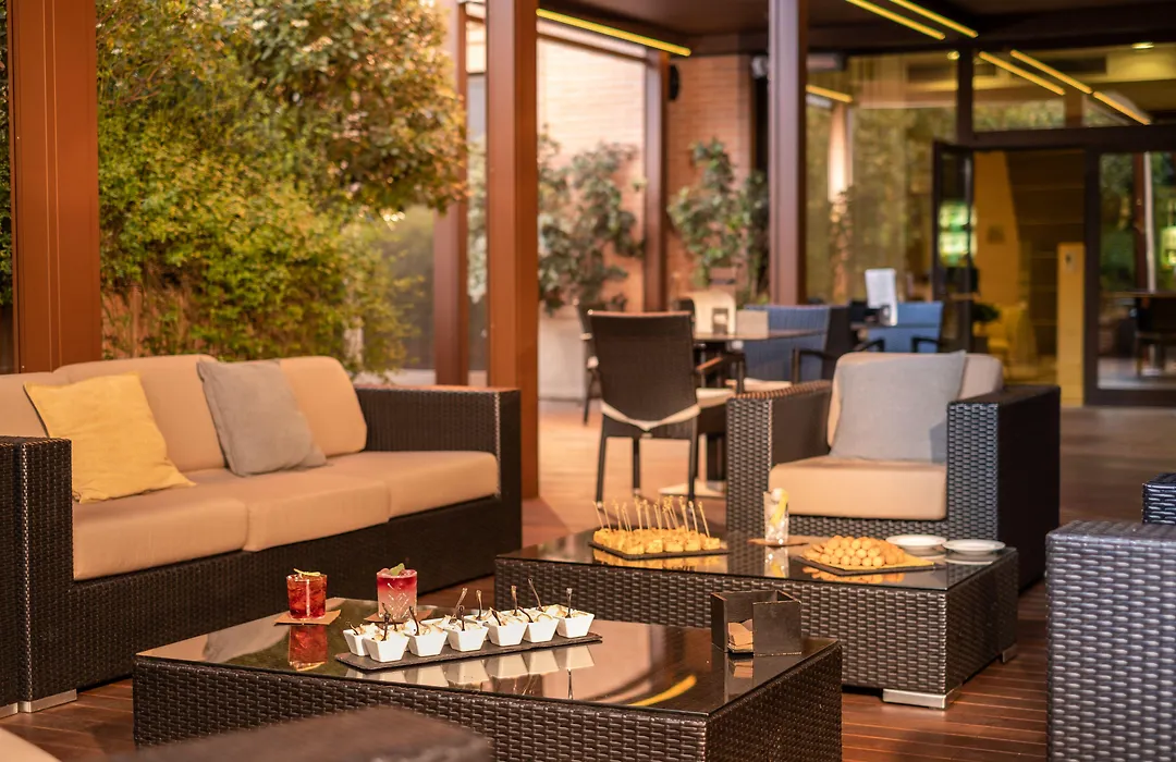 Aemilia Hotel Bologna-1