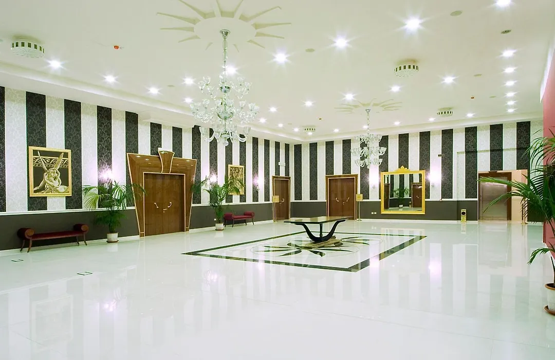Zanhotel Centergross-1
