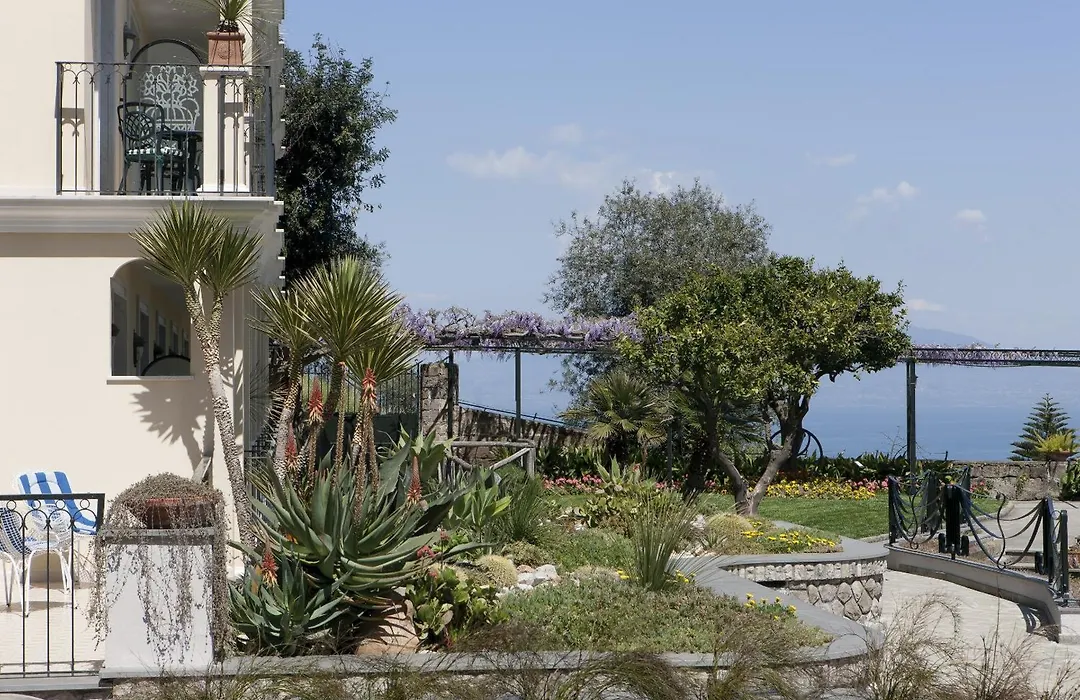 Grand Hotel Capodimonte-1