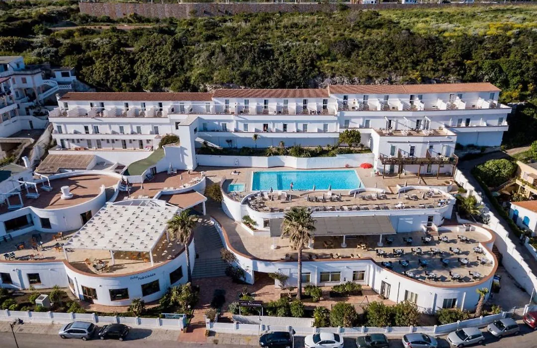 Lh Pedraladda Resort-1