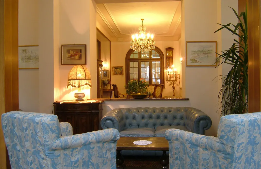 Hotel Royal-1