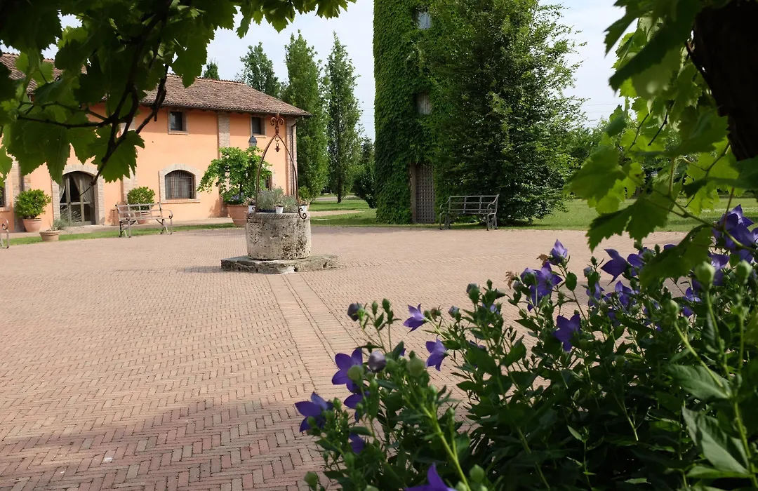 Relais Cascina Scottina-1