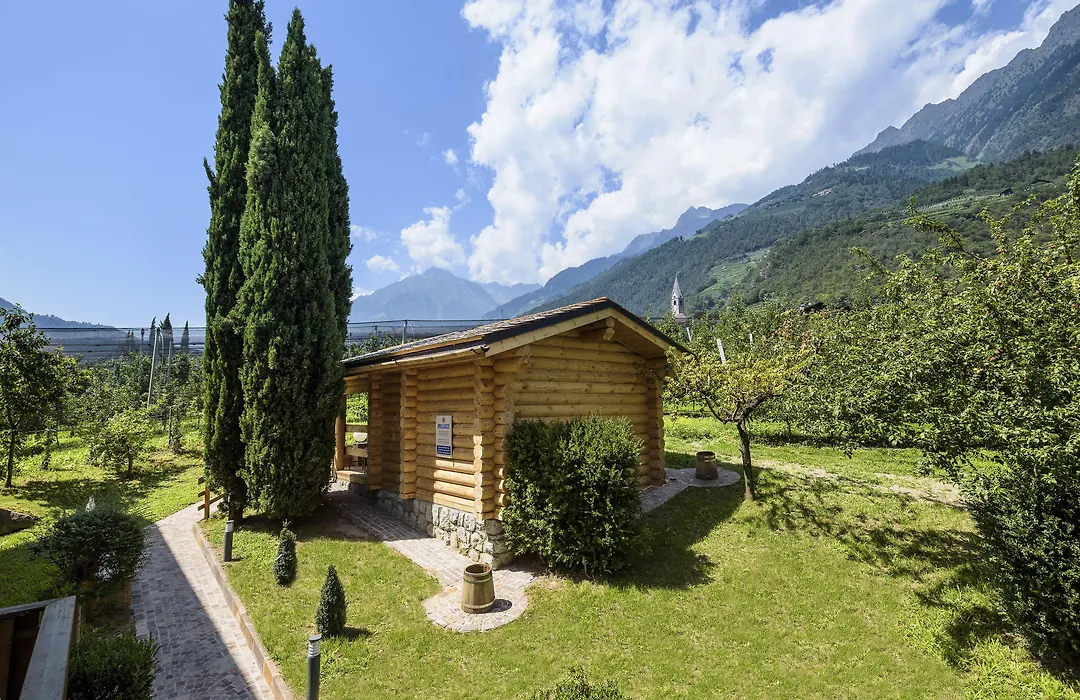 Ruster Resort-1