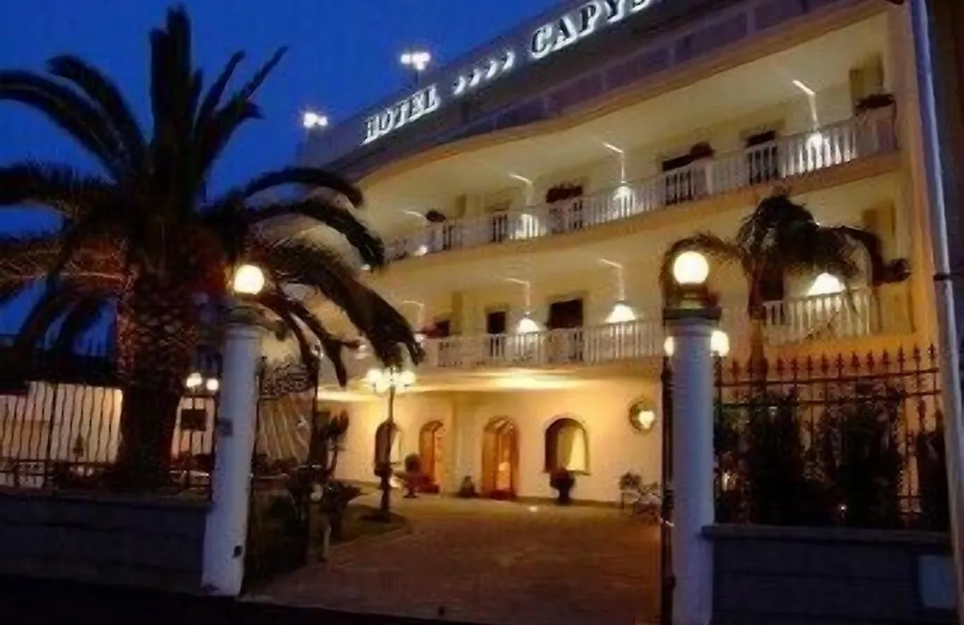 Hotel Capys-1