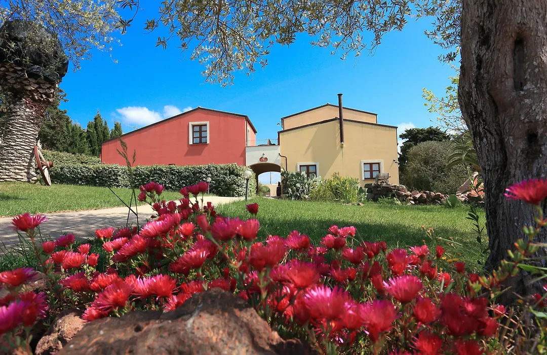 Alghero Resort Country Hotel & Spa-1