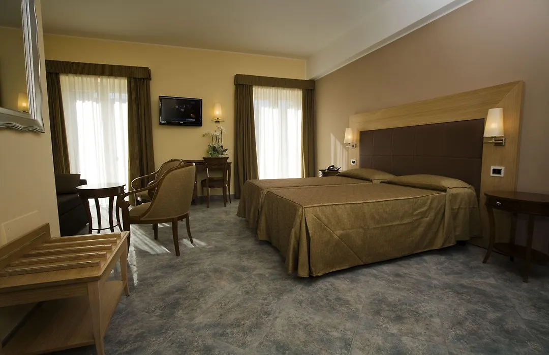 Hotel Villa Tirreno-1