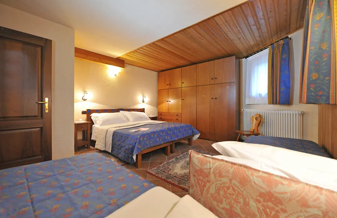 Family Apartments Le Chalet-1