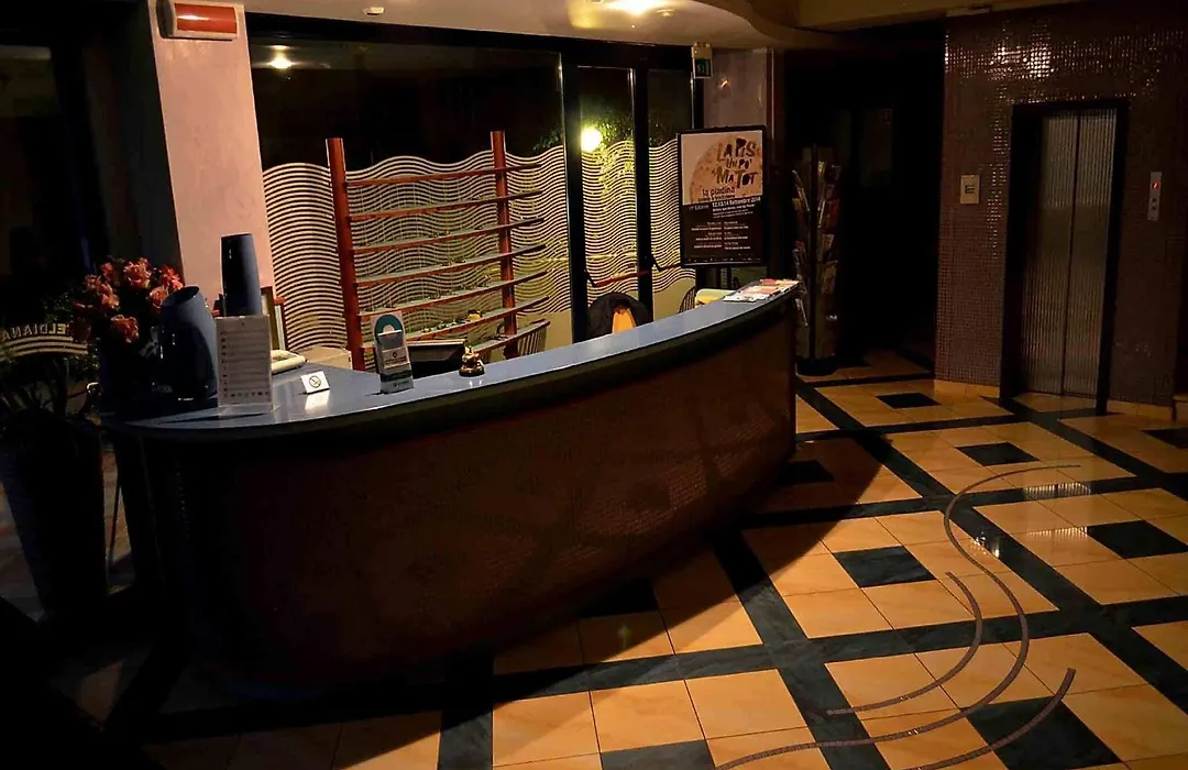 Hotel Diana-1