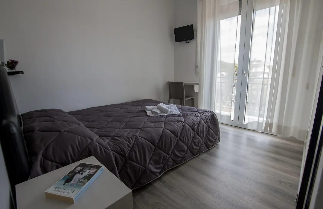 Hotel Zanarini-1