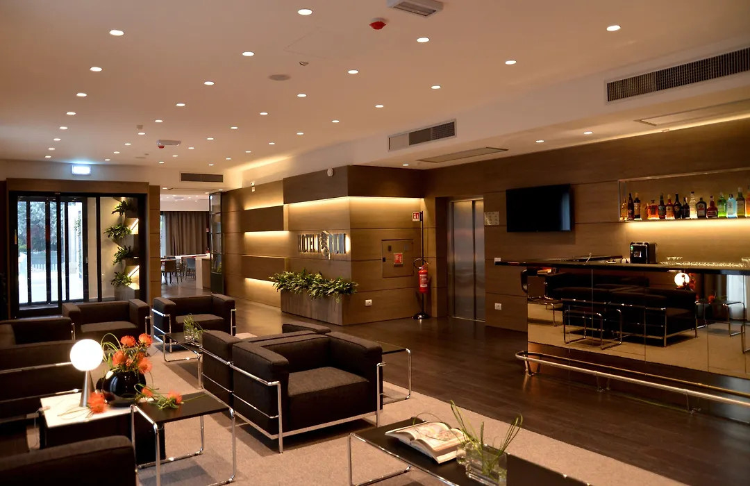 Hotel Forum-1