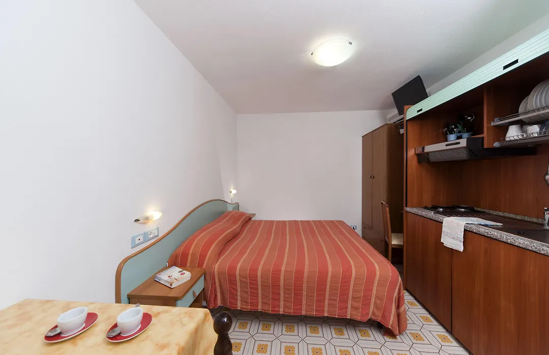 Residence Hotel La Rotonda Sul Mare-1