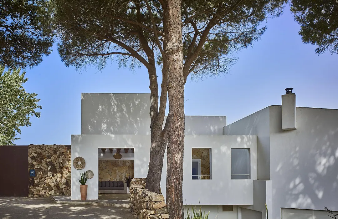 Baia Di Chia Resort Sardinia, Curio Collection By Hilton-1