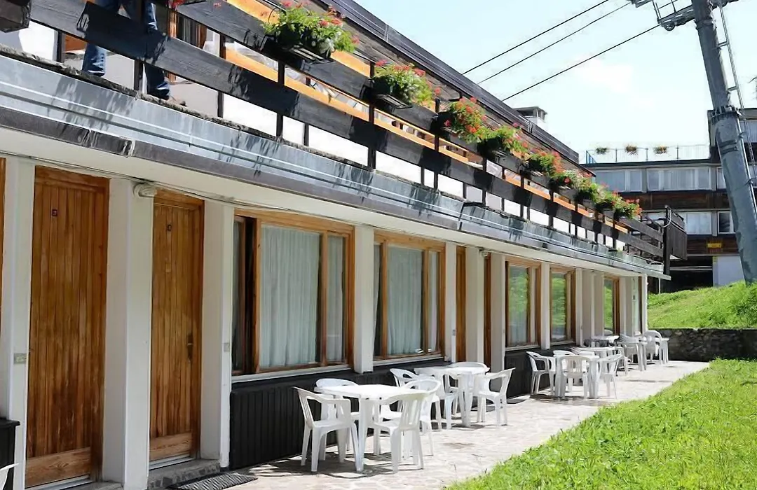 Th 1400 Hotel-1