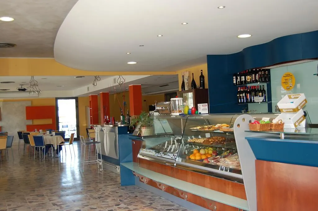 Hotel Flaminio Tavernelle-1