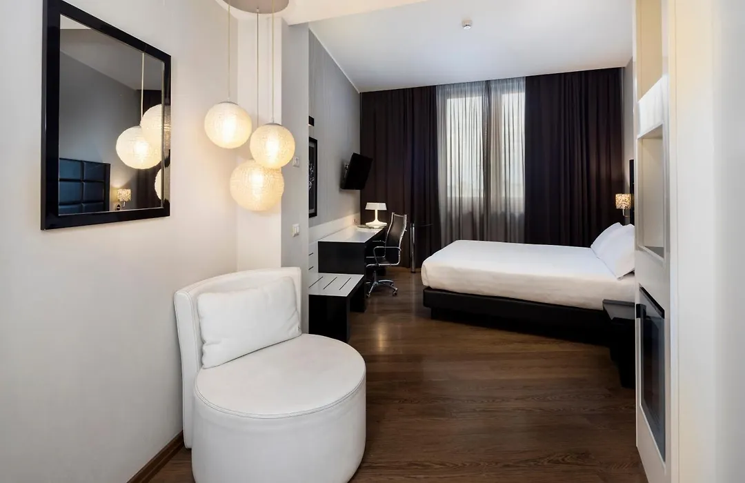 Holiday Inn Genoa City By Ihg-1