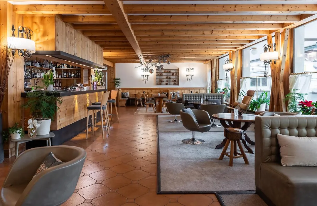 Hotel Cristallino d'Ampezzo-1