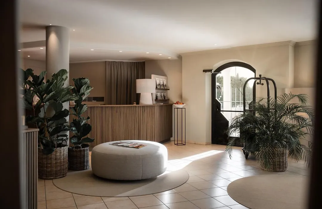 Lingers Suites & Residence-1