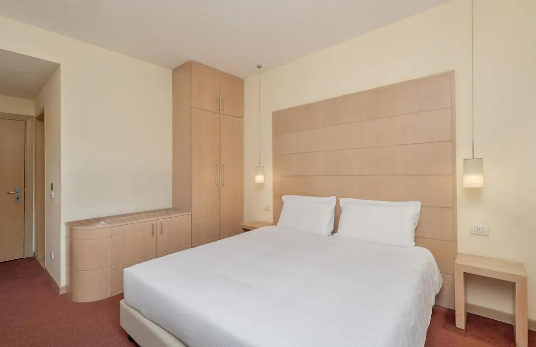 B&B HOTEL Calenzano First-1