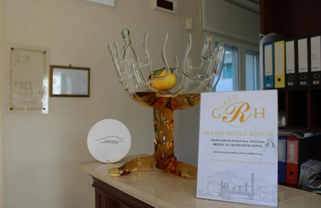 Grand Hotel Royal-1