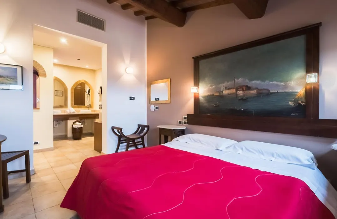 Vogue Hotel Arezzo-1