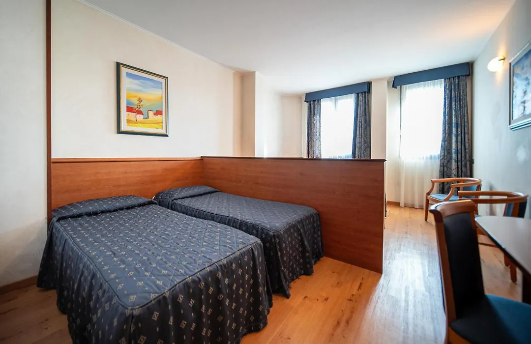 Point Hotel-1
