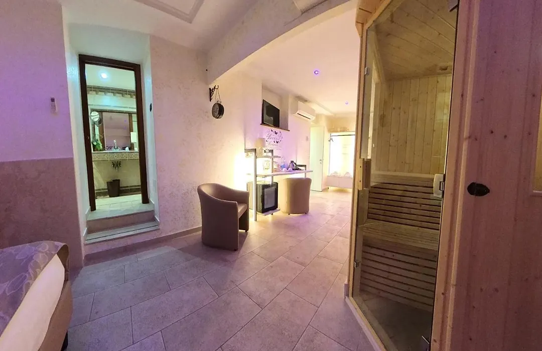 Hotel Aurora-1