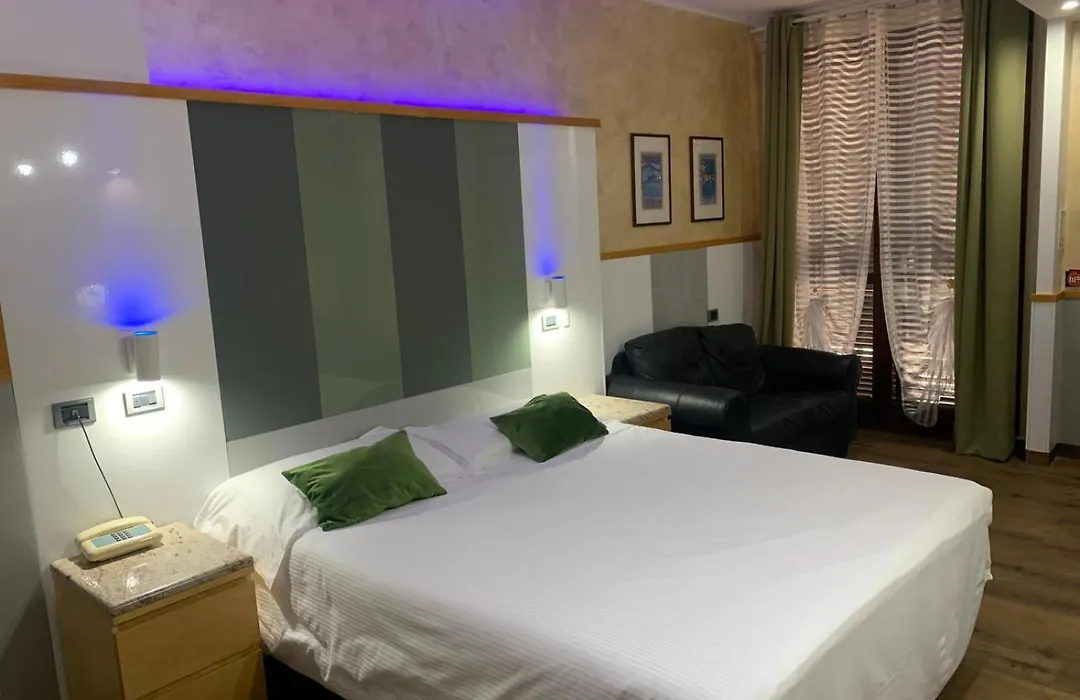 Hotel Malpensafiera-1