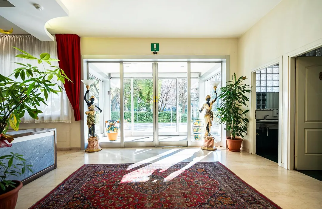 Hotel Albatros-1