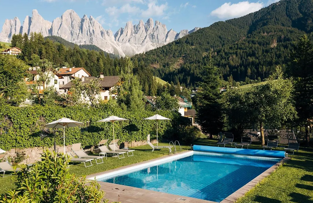 Hotel Tyrol-1