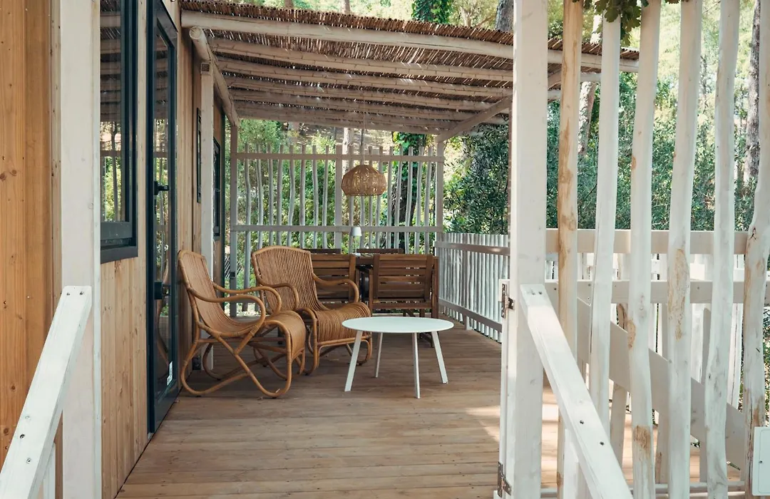 Weekend Glamping Resort-1