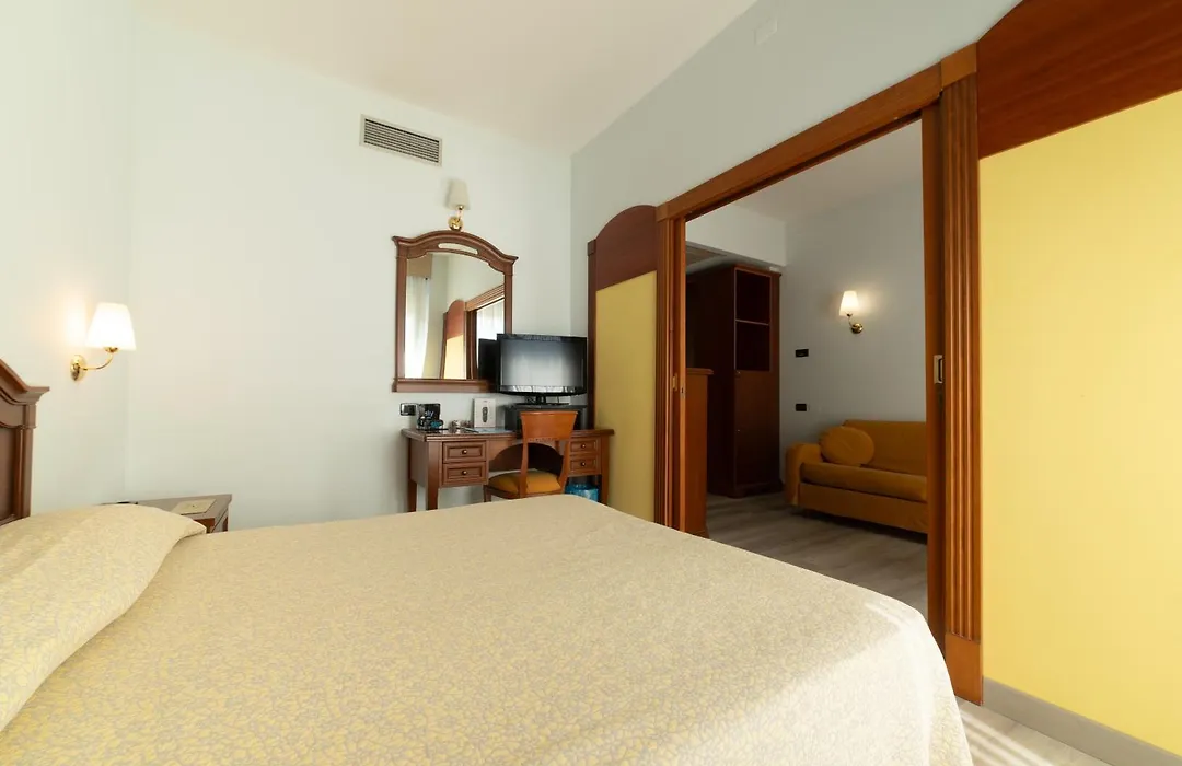 Hotel Persico'S-1