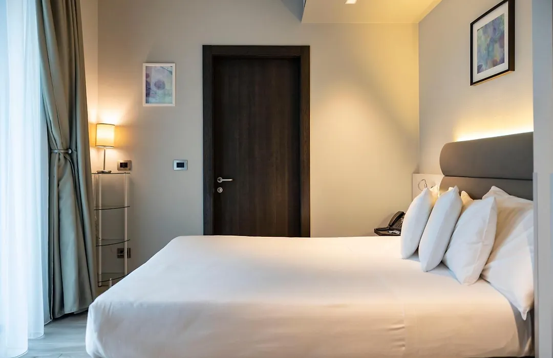 Vision Hotel-1