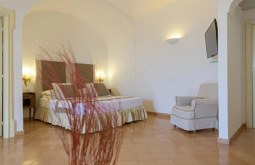 Hotel L'Ancora-1