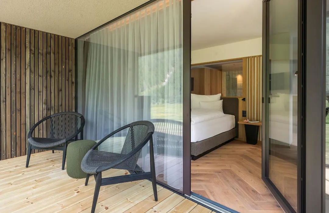 Hotel Gampen-1