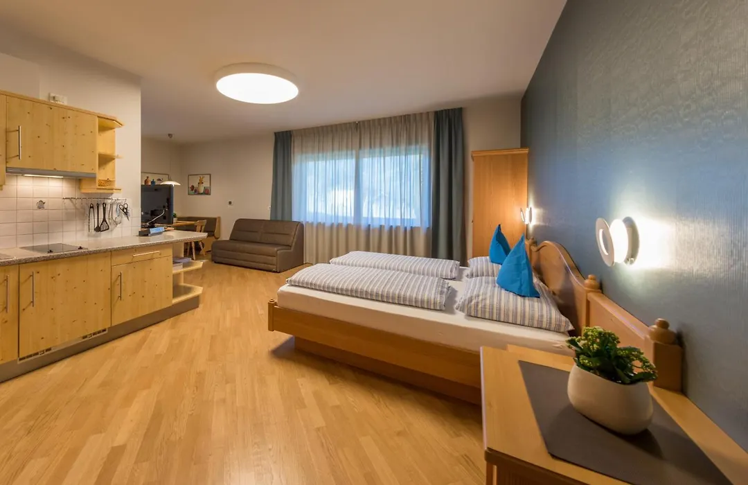 Residence Neuhaeuslhof, Apartments Meran, Guestpass-1