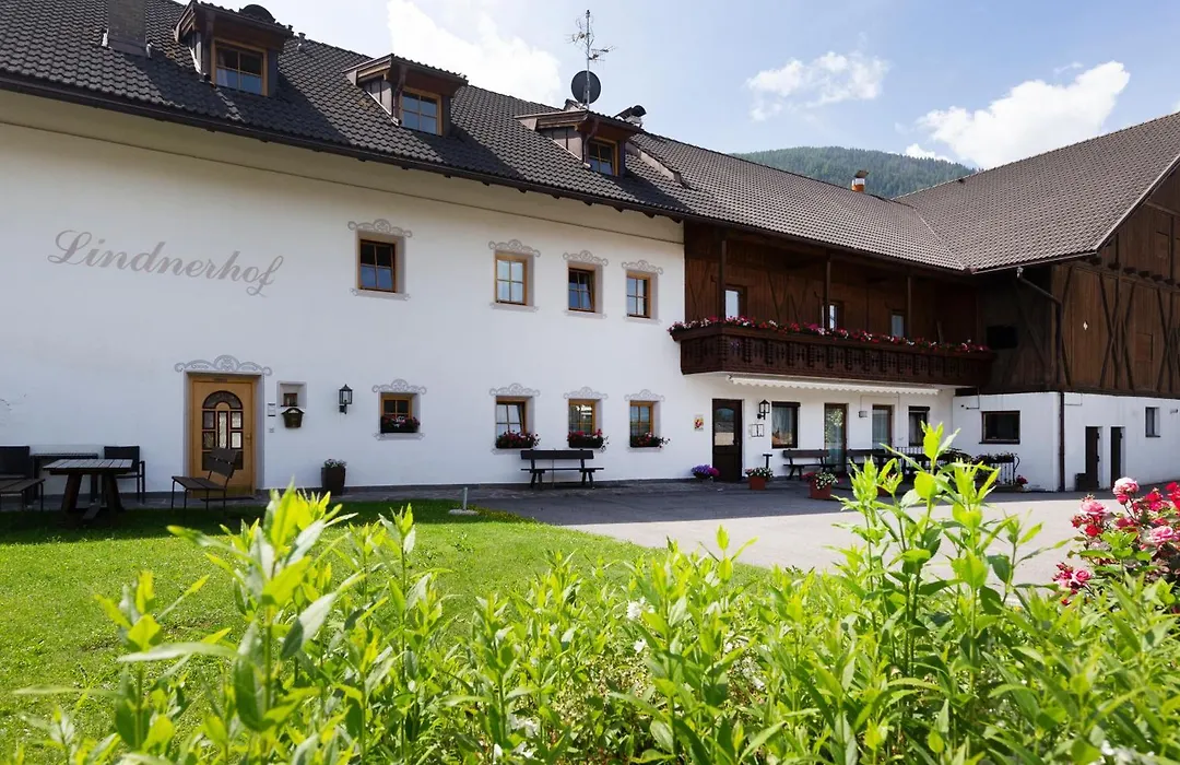 Farmstay Lindnerhof Apartments & Rooms-1
