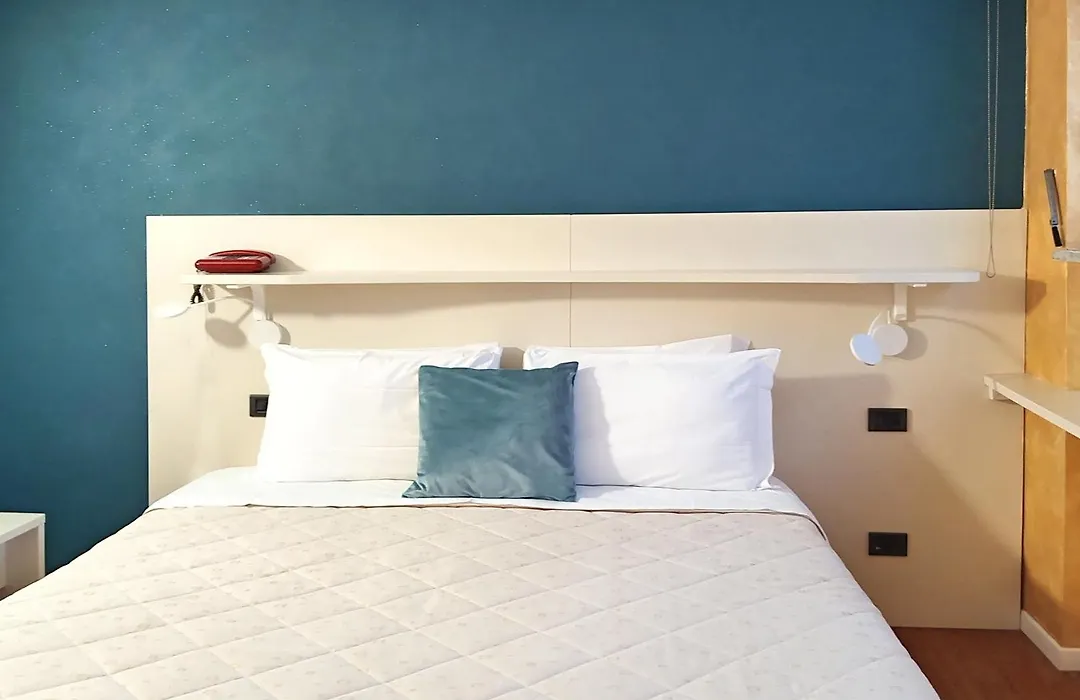 Hotel Amadeus-1
