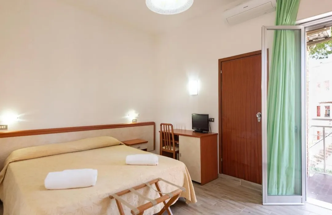 Hotel Kennedy-1