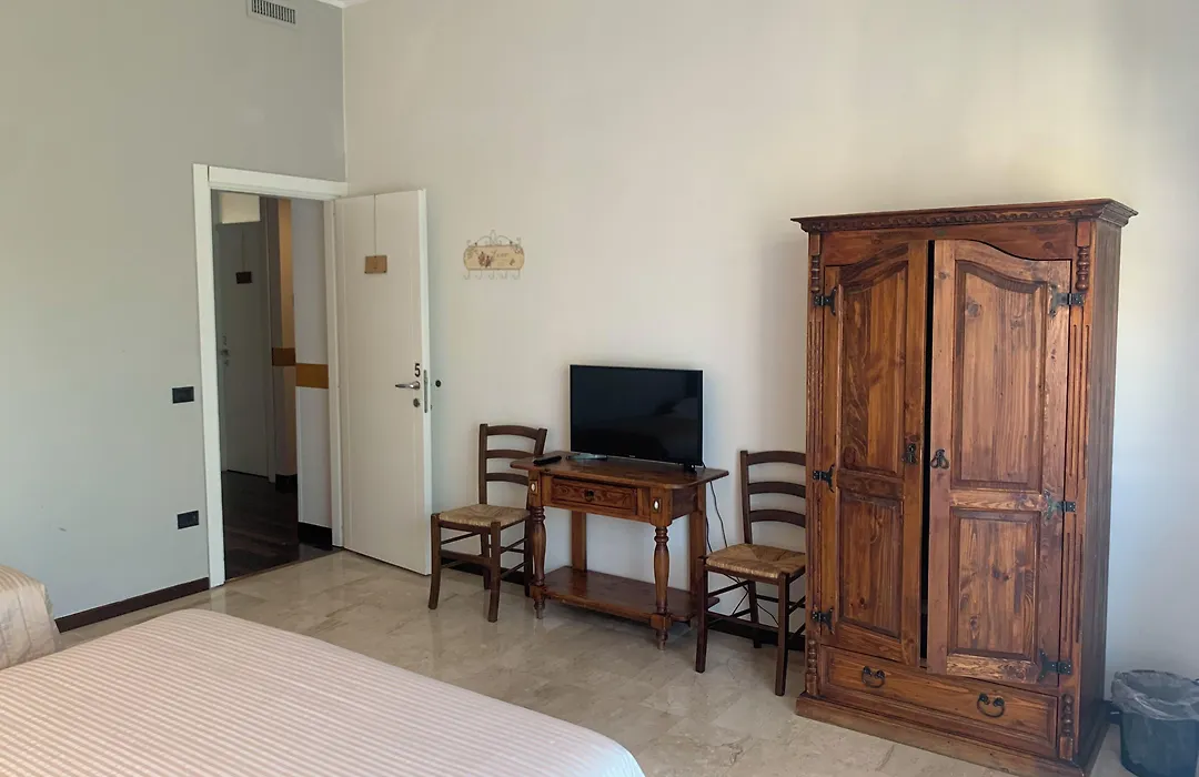Primavera Rooms-1