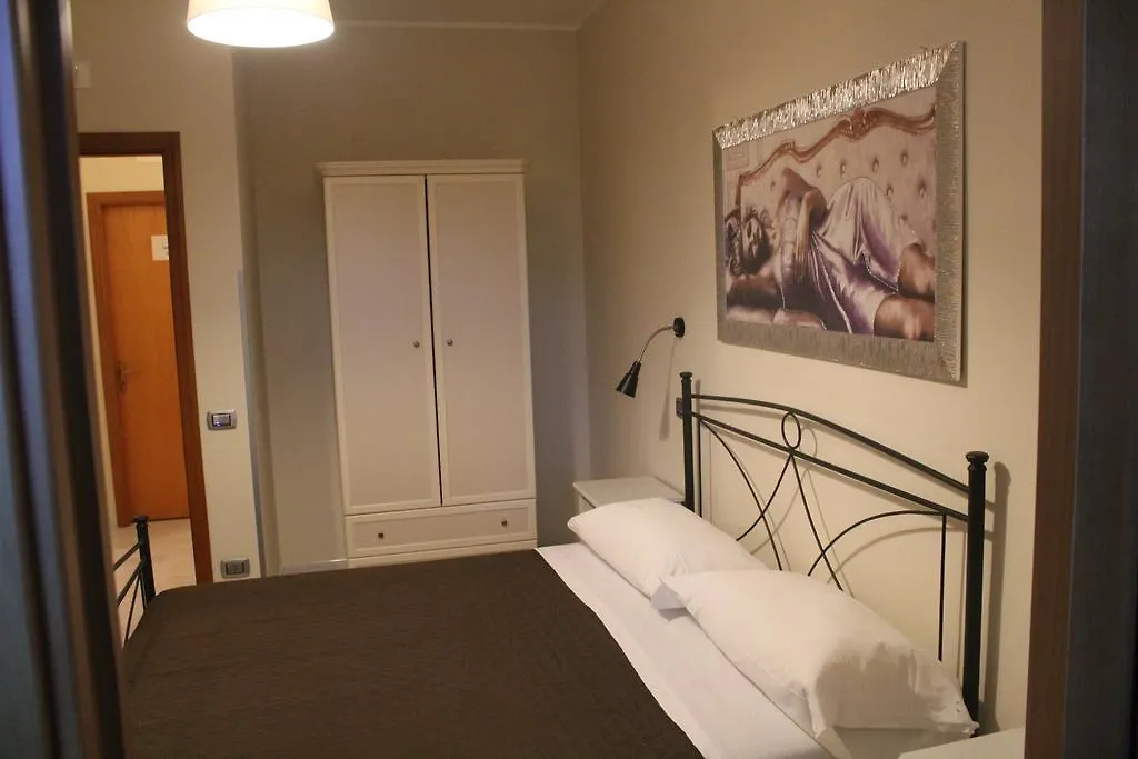 Otto&Mezzo B&B-1