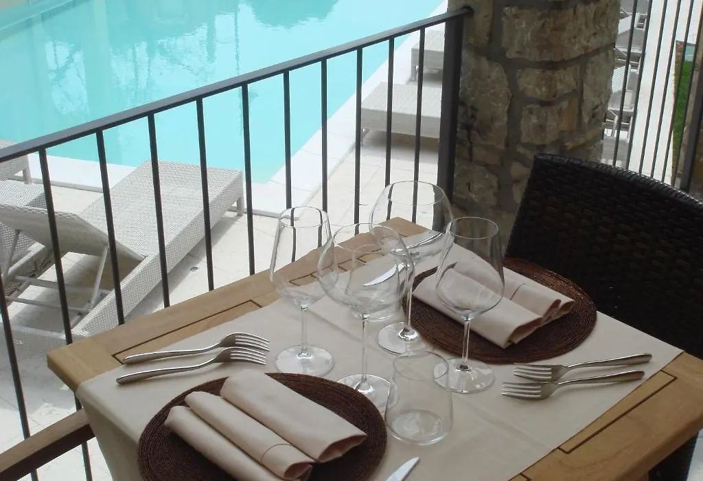 Hotel Baia Dei Pini-1