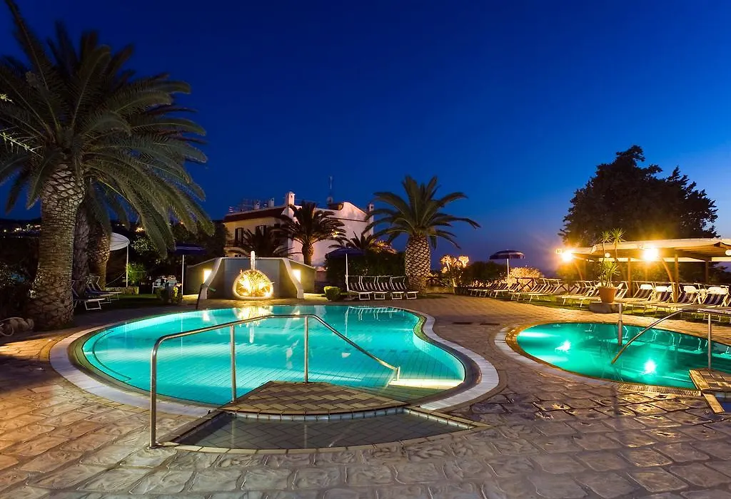Hotel Ideal-1