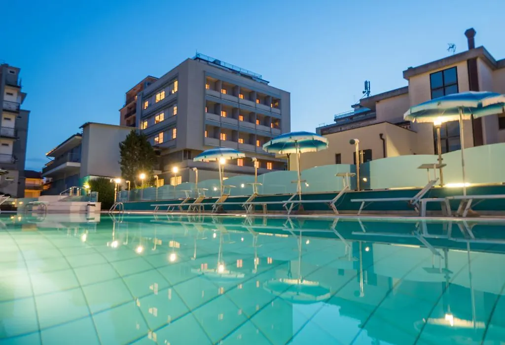 Hotel Ras-1