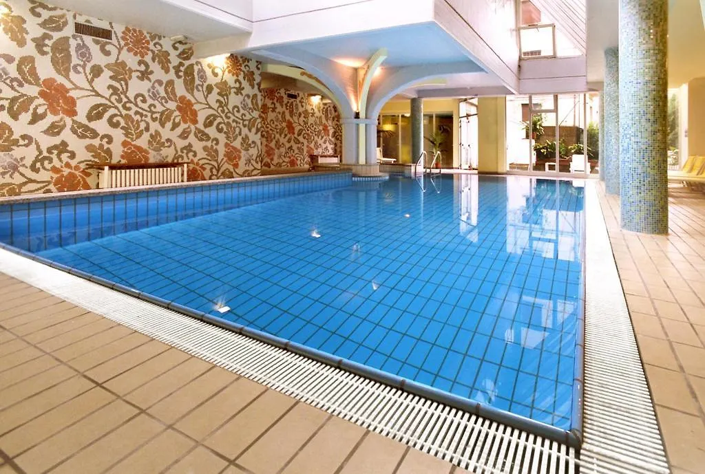 Hotel Ferrari-1