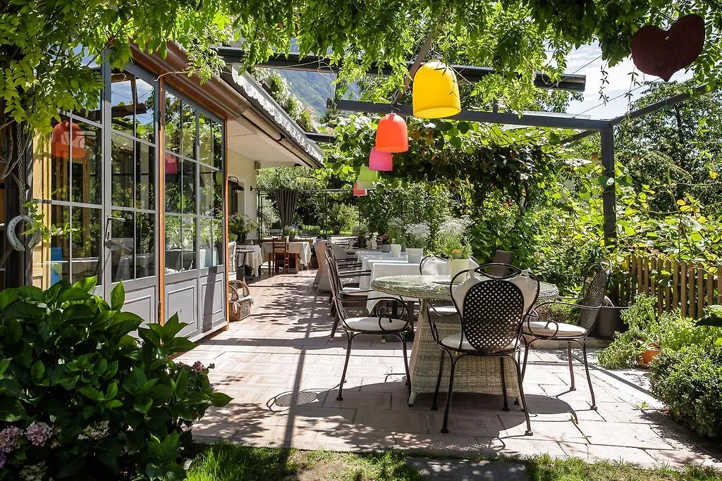 Hotel Weingarten-1