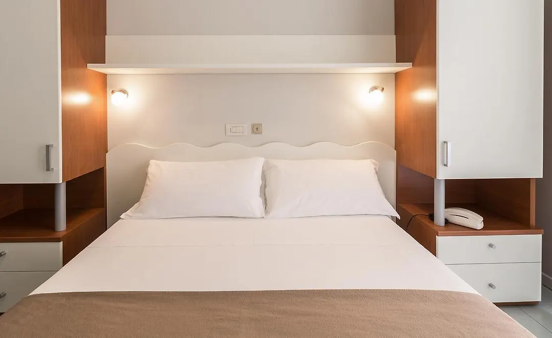 Hotel Magic-1