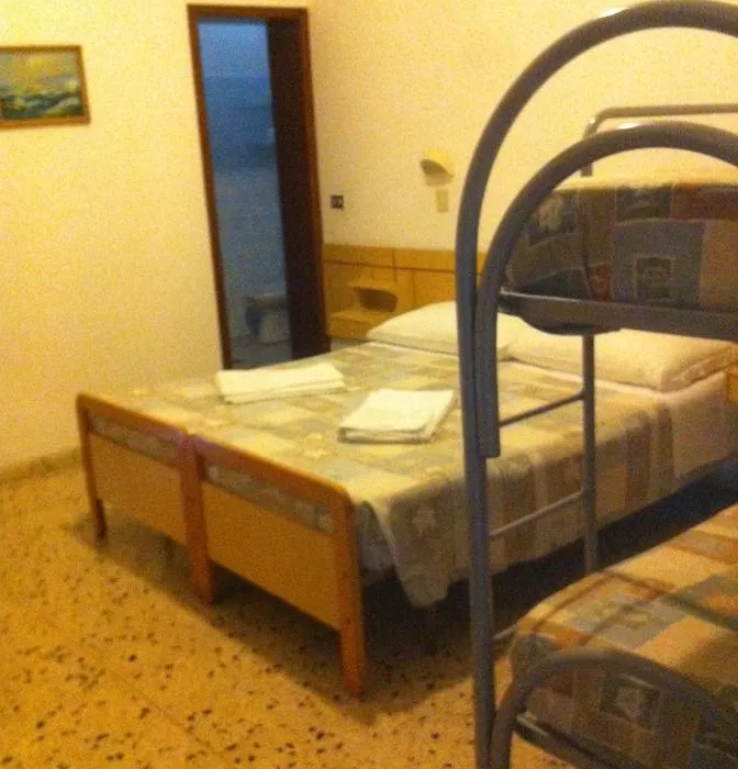 Hotel Italia-1